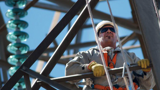 El consumo de energía eléctrica aumentó en julio y fue el tercero más alto de la historia