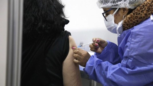 La calidad y potencia de los anticuerpos producidos por la Sputnik V aumentan después de 6 meses de su aplicación