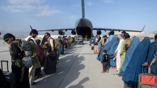 "No vayan al aeropuerto internacional de Kabul": advierten sobre amenaza terrorista