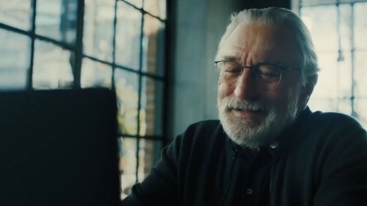 El embajador de Suiza replicó a Sabina Frederic con un video de Federer y De Niro