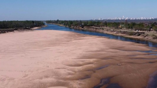 Las causas de la bajante histórica del río Paraná