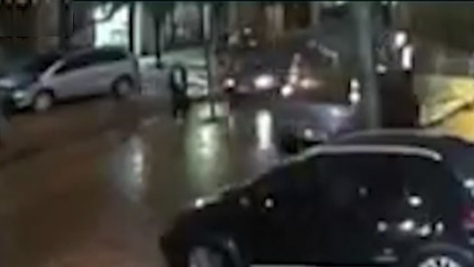 Sigue la búsqueda del conductor que atropelló a un hombre de 77 años, amagó a estacionar y huyó