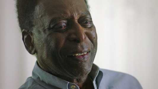 Preocupación en Brasil por Pelé: está internado hace casi una semana