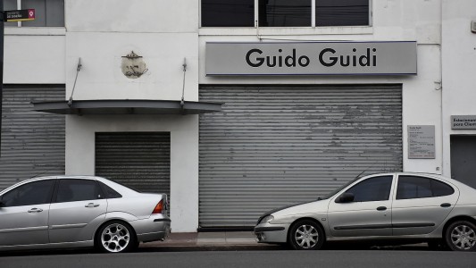 Compró y pagó una camioneta pero al entregárselo quisieron cobrarle más por la inflación: ahora deben indemnizarla