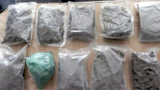 Detuvieron a un narco que se quedó dormido con el celular en la mano y llamó sin querer a la Policía