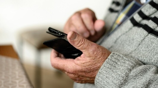 Planes sociales, jubilaciones y juicios: nuevas formas de estafas bancarias y telefónicas