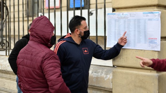 Bajo un estricto protocolo por la pandemia, comenzó con normalidad la votación en las PASO
