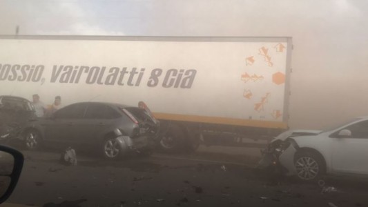 Córdoba: múltiple accidente en medio de una tormenta de tierra y viento