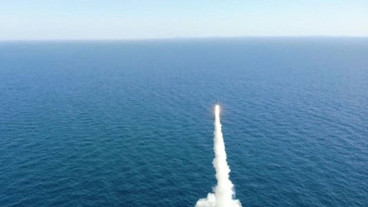 Corea del Sur disparó su primer misil balístico desde un submarino