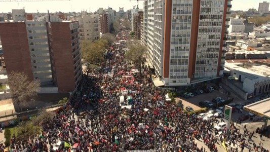 Masivo paro general contra el gobierno de Lacalle Pou en Uruguay