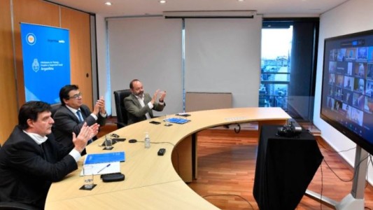 El salario mínimo aumentará a $32.000 en octubre