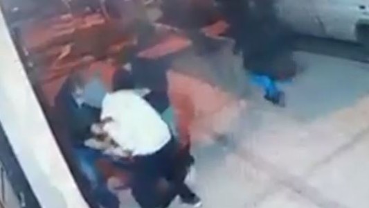 Le robaron a un delivery: se llevaron hasta las empanadas