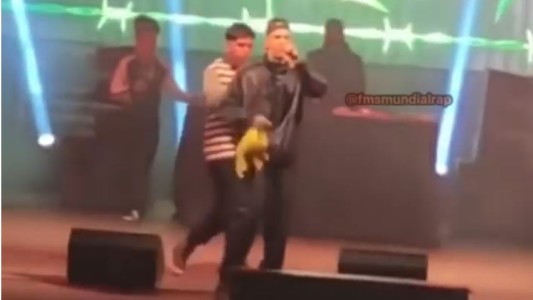 L-Gante se enojó y frenó un show en Uruguay