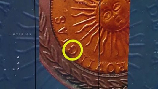 Pagan hasta $ 15.000 por monedas de 1 peso con un error de ortografía