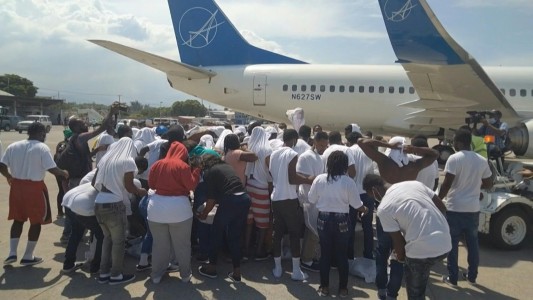 El enviado de EE. UU. en Haití renuncia tras denunciar deportaciones inhumanas