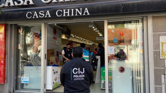 Allanaron locales en el Barrio Chino por vender comida en mal estado