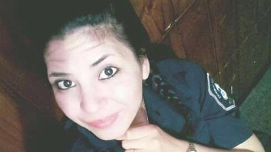 La hermana de la policía herida: "Somos creyentes y creemos que ella va a volver a caminar"