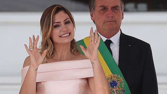 El alcalde de Nueva York le pidió a la esposa de Bolsonaro que lo envíe a vacunar "para que deje de ser un peligro"