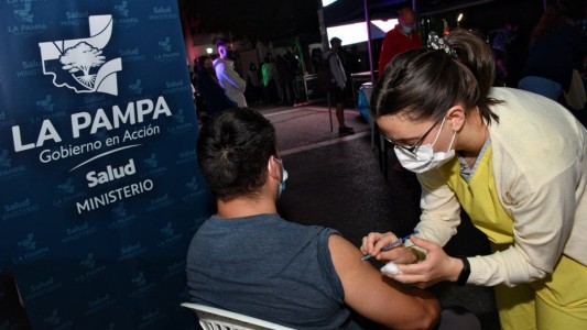 "La noche de las vacunas": La Pampa incentivó la inmunización contra el Covid