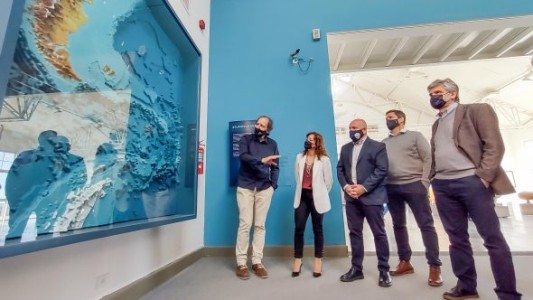 Filmus: "Tenemos que vincular a los niños con las ciencias del mar"