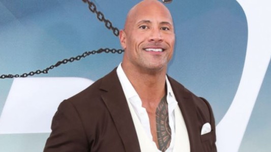 Dwayne "La Roca" Johnson sorprendió a una fan de 102 años con un tierno saludo de cumpleaños