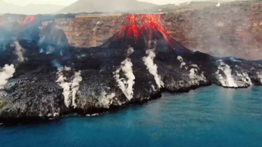 Así es el impactante delta formado por el volcán Cumbre Vieja en España