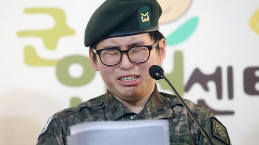 Se suicidó una soldado surcoreana tras ser licenciada por su cambio de sexo: lo consideraron una discpacidad