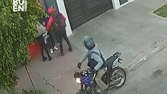Video: Motochorros asaltaron a una mujer con un embarazo de 7 meses