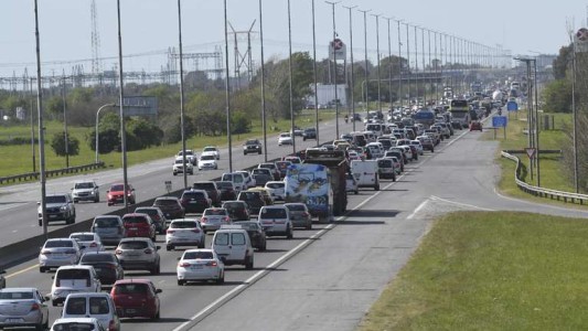 Éxodo a la Costa: Kicillof ordenó levantar los peajes