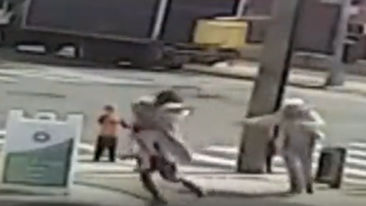 Desesperante episodio en Nueva York: un homeless intentó secuestrar a una niña de 3 años