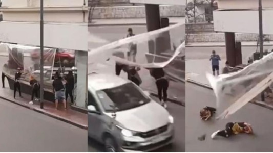 Empleada bajaba el toldo del local, el viento la tiró a la calle y la atropelló un auto