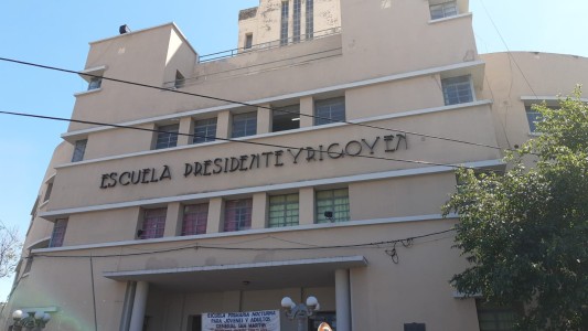 Habló la directora de la escuela en donde un niño fue agredido con un alacrán: "Acá no hay alacranes"