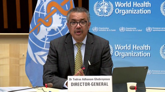 La OMS estima que fallecieron entre 80 mil y  180 mil trabajadores sanitarios por covid