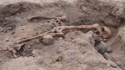 Hallaron restos de 29 personas sepultadas hace más de 1000 años