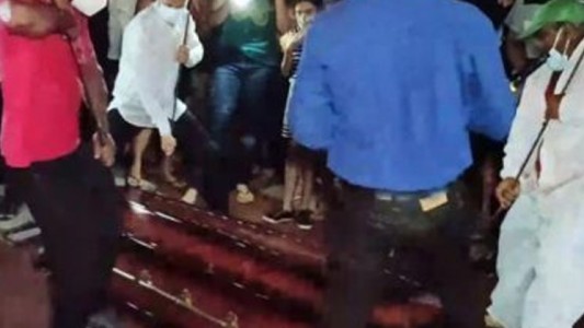 Una multitud esperó la anunciada "resurrección" de un pastor evangélico en Brasil