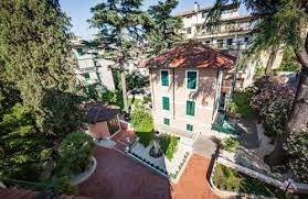 Venden la casa que tiene el único mural de Caravaggio: está valuada en 500 millones de dólares