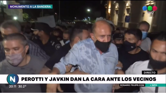 Marcha en Rosario por el arquitecto asesinado: fuerte reclamo ante la presencia de Perotti y Javkin