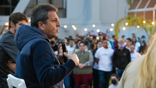 Massa, a los jóvenes: "Necesitamos que participen, nos interpelen y nos exijan"
