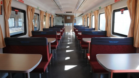 Volvió a funcionar el "Coche-Comedor" en los servicios de trenes de larga distancia