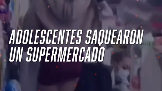 Un grupo de adolescentes españoles saqueó un supermercado chino - #FlashChat
