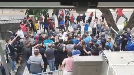 La intendenta de La Rioja denunció que manifestantes intentaron tomar la municipalidad y pidió ayuda al Presidente