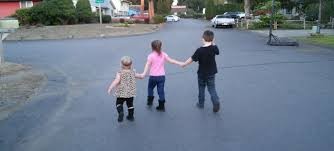 Un padre inyectaba heroína a sus dos hijos bebés para "ayudarlos" a dormir