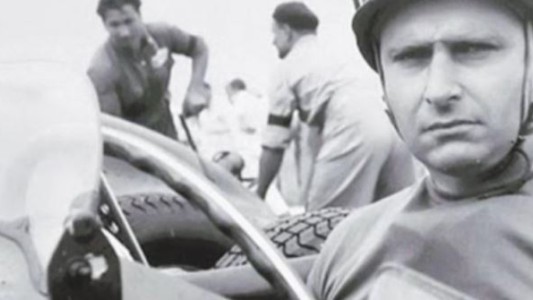 Trasladarán los restos de Juan Manuel Fangio al Museo del Automovilismo en Balcarce