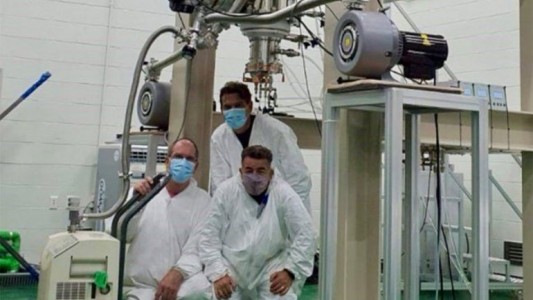 Científicos argentinos instalan acelerador de protones en Corea del Sur para tratamiento de cáncer