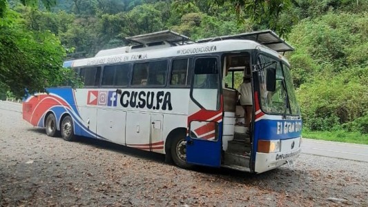 Son hermanos y sueñan recorrer América en un colectivo propio