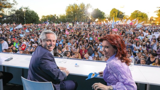 Reapareció Cristina en un acto junto a Alberto Fernández en Merlo