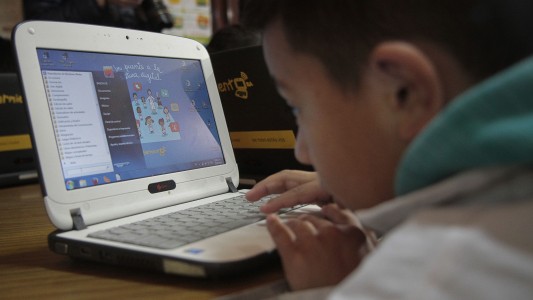 Legisladores porteños alertaron por "reiterados robos" de computadoras y laptops en escuelas de CABA