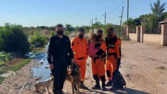 Perro entrenado encontró a una nena de 3 años perdida en el monte santiagueño