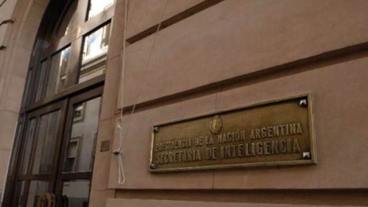 Stiuso debe presentarse en la Secretaría de Inteligencia por la causa AMIA
