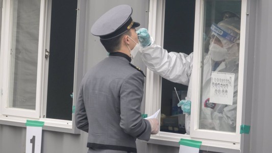 Corea del Sur apura las dosis de refuerzo ante una disparada del coronavirus